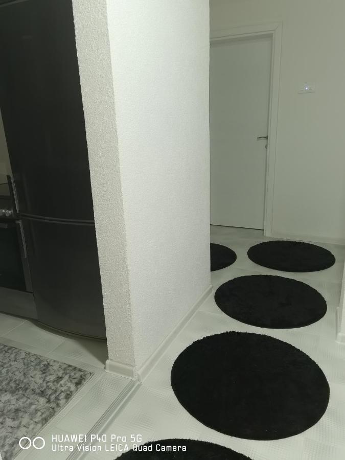 Apartmens Una ボサンスカ・クルパ エクステリア 写真